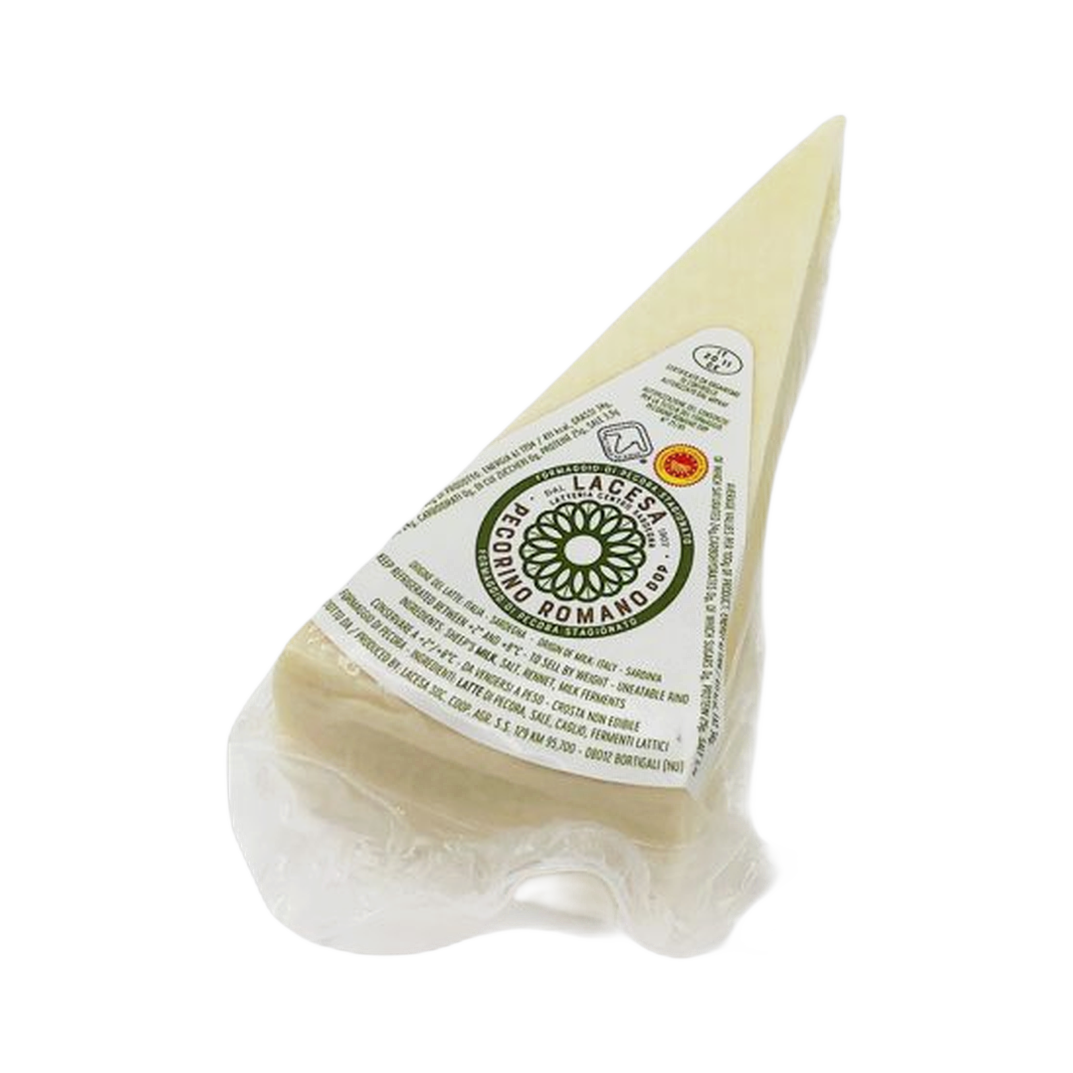Formaggio Pecorino Romano 200 gr – Ser z mleka owczego pecorino Romano 200 g bez tła