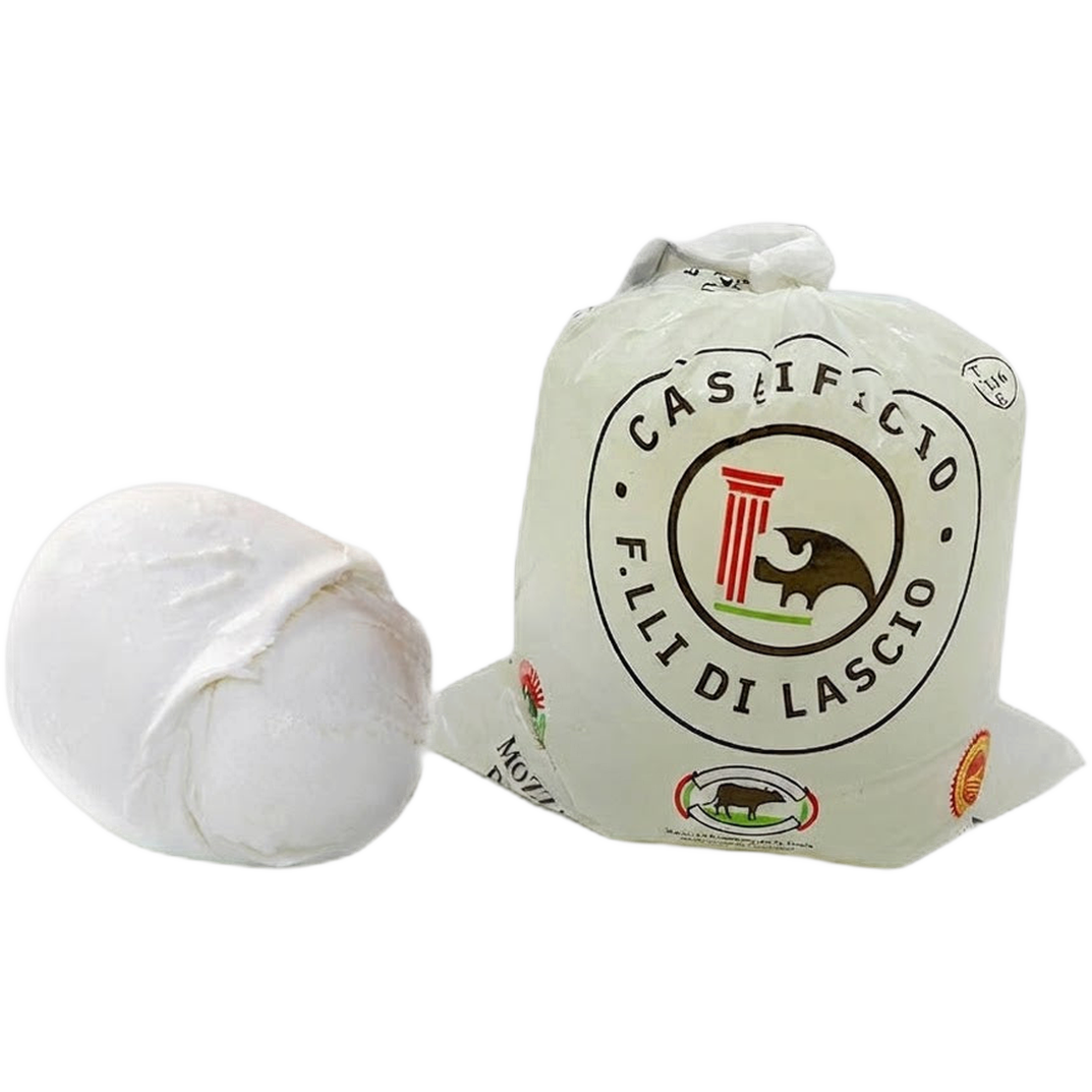 Mozzarella di Bufala in Palla DOP reg. Campania – Mozzarella z mleka bawolego z regionu Kampania. TOP JAKOŚĆ! KARTON 1 kg: 4 opak x 250 g bez tła