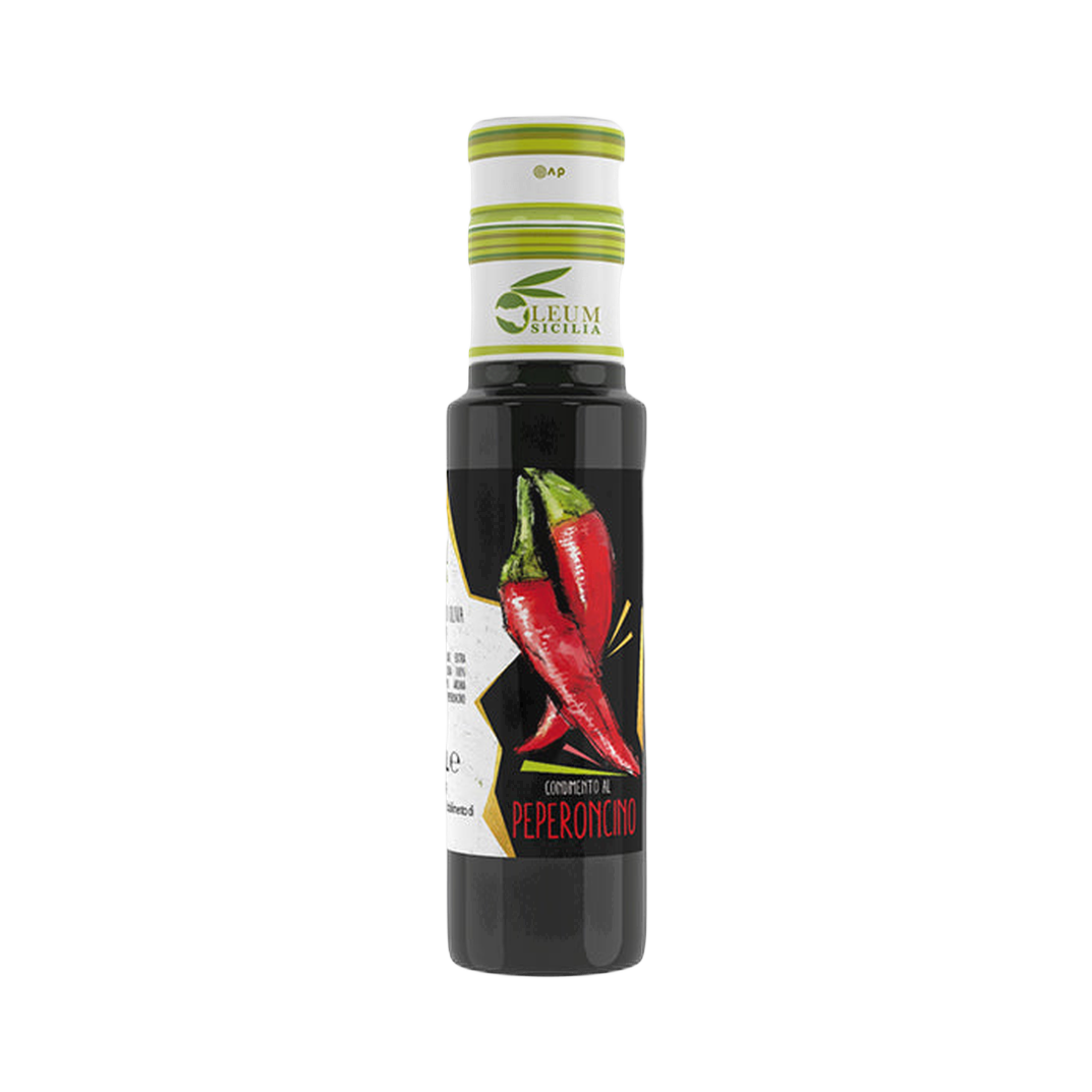 Oleum Sicilia Olio extra vergine di oliva condimento al peperoncino 250 ml – Oliwa z oliwek extra vergine aromatyzowana ostrą papryczką peperoncino 250 ml bez tła